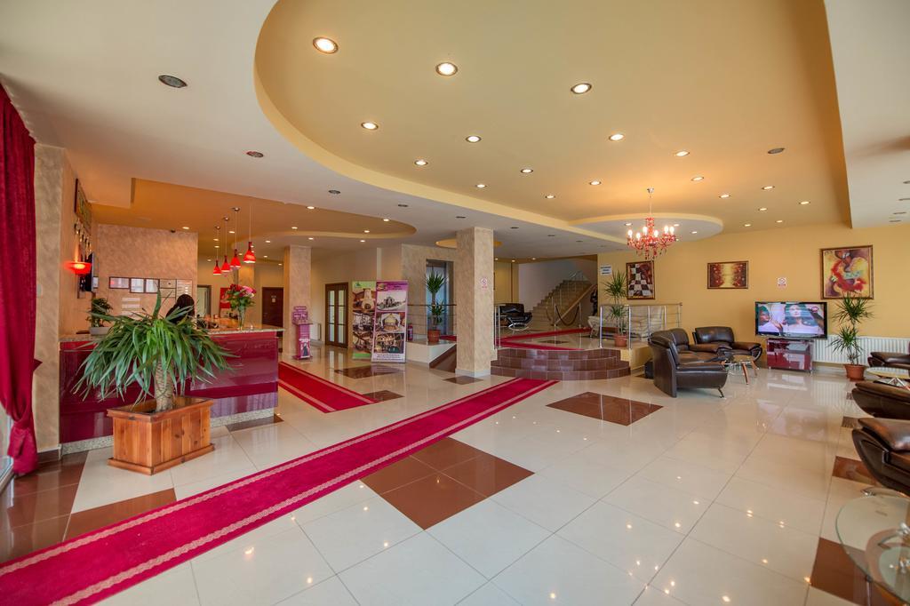 Hotel Florida มามายา ภายนอก รูปภาพ