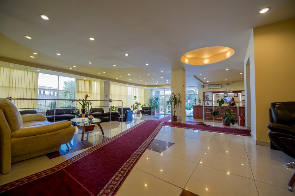 Hotel Florida มามายา ภายนอก รูปภาพ