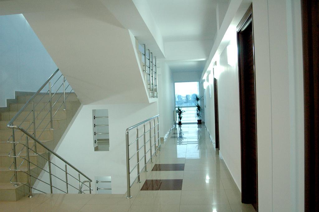 Hotel Florida มามายา ภายนอก รูปภาพ