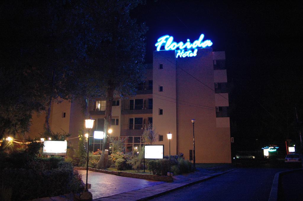 Hotel Florida มามายา ภายนอก รูปภาพ